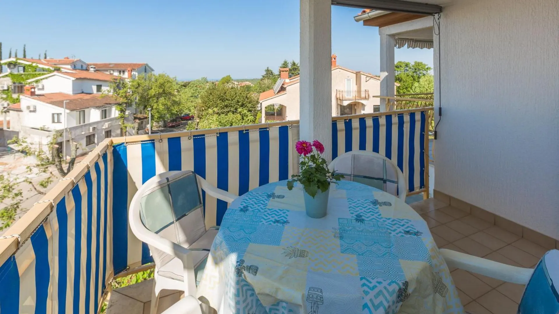 Ferienwohnung Zlata Mit Schoenem Aussblick Porec